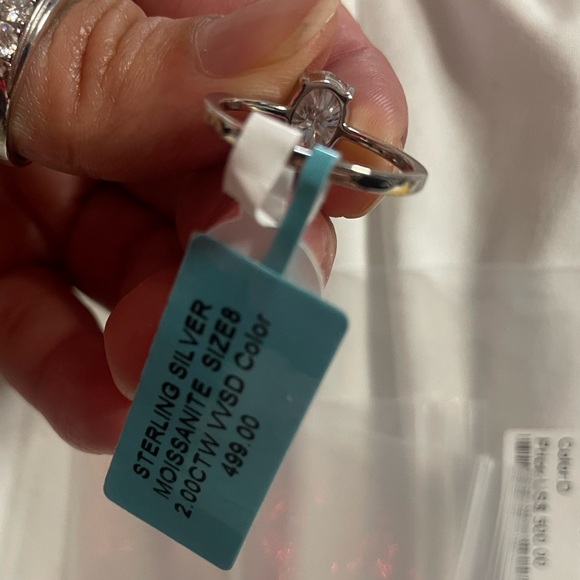 Sterling Silver Moissanite Ring Size 8 - Picture 5 of 6